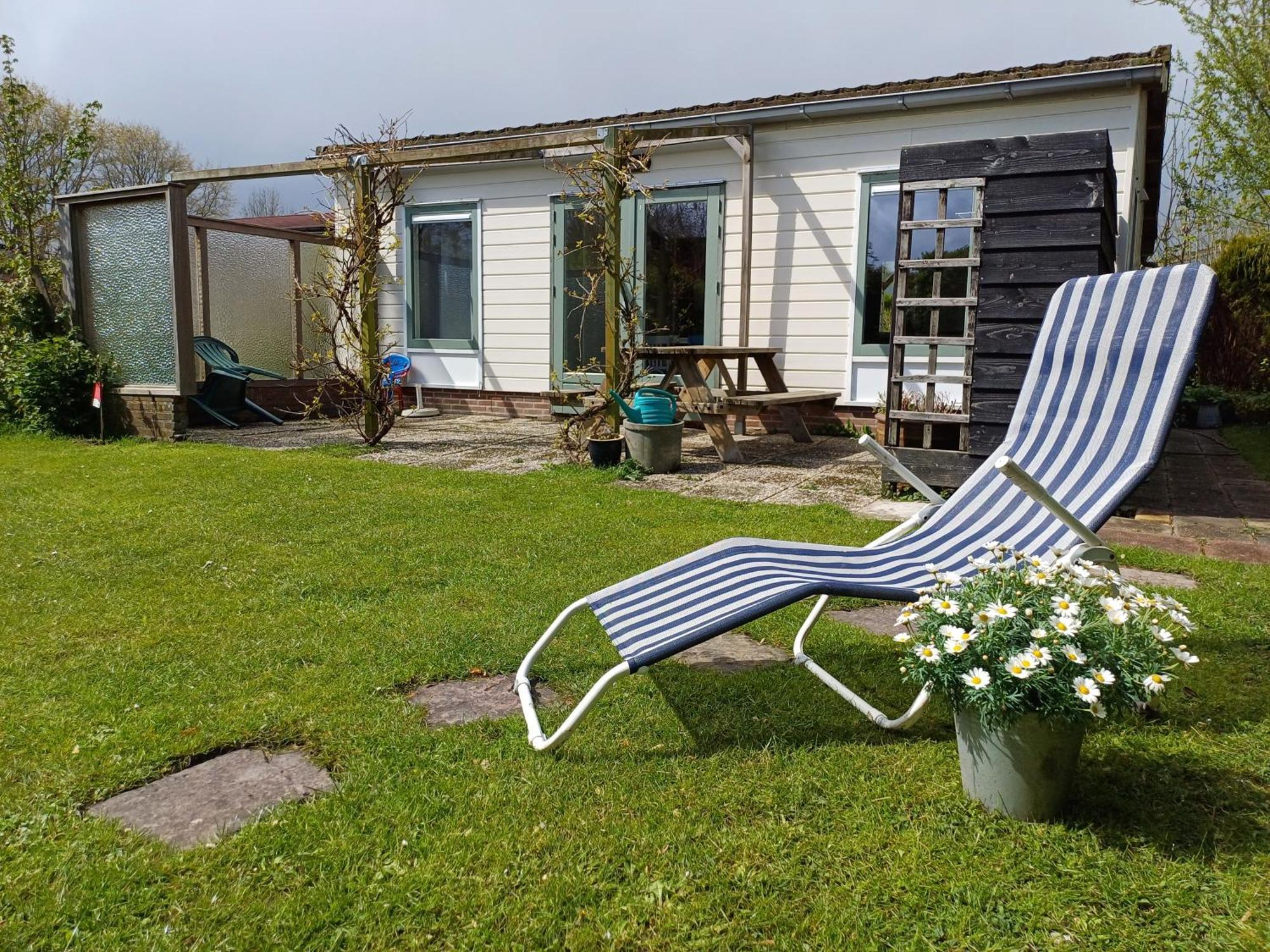 Vila Vrije Vogels Warmenhuizen Exteriér fotografie